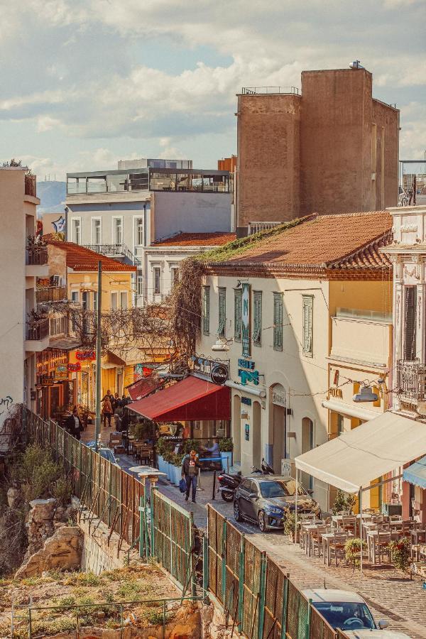 Suitas Atene Esterno foto